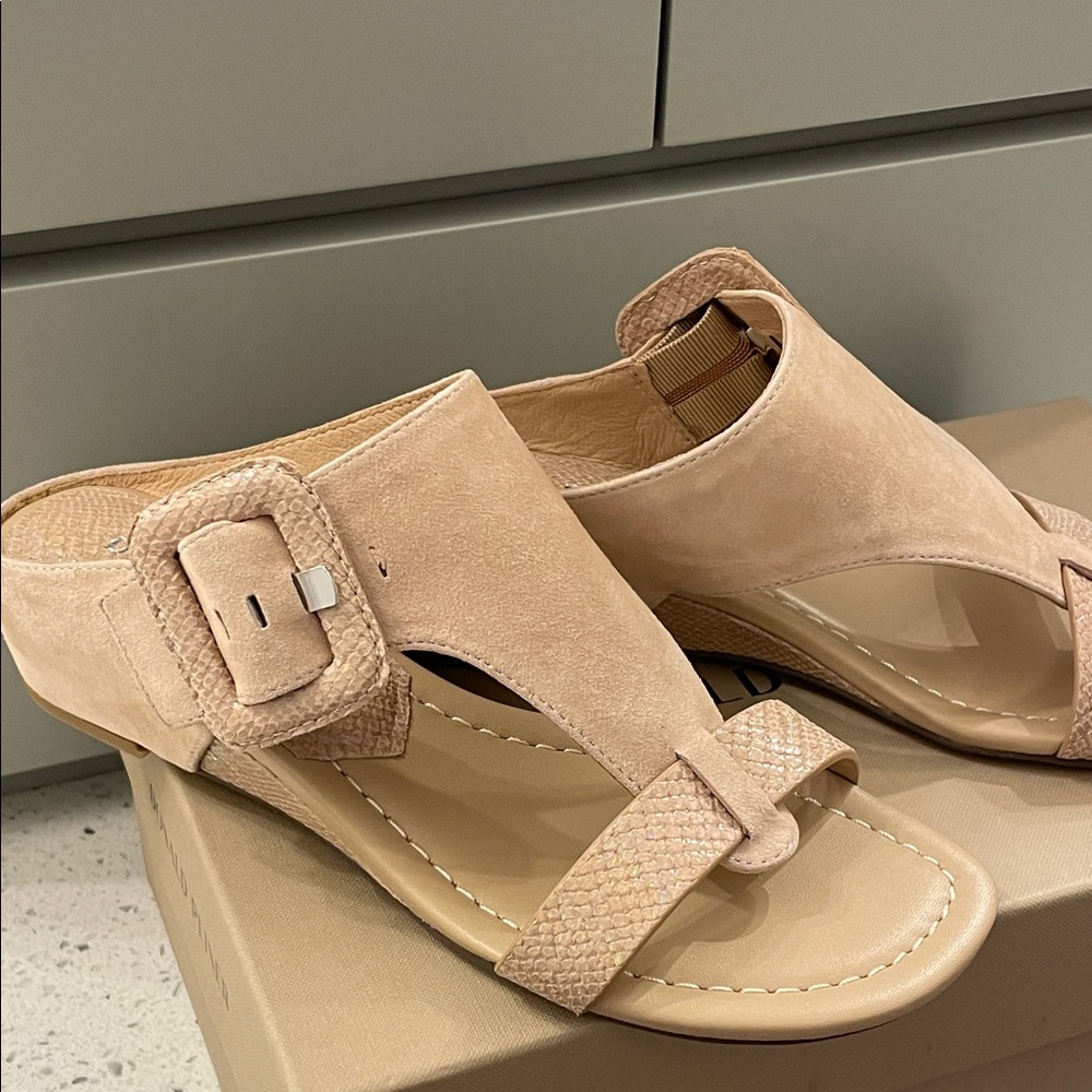Donald Pliner sand suede sandals in size 6 1/2